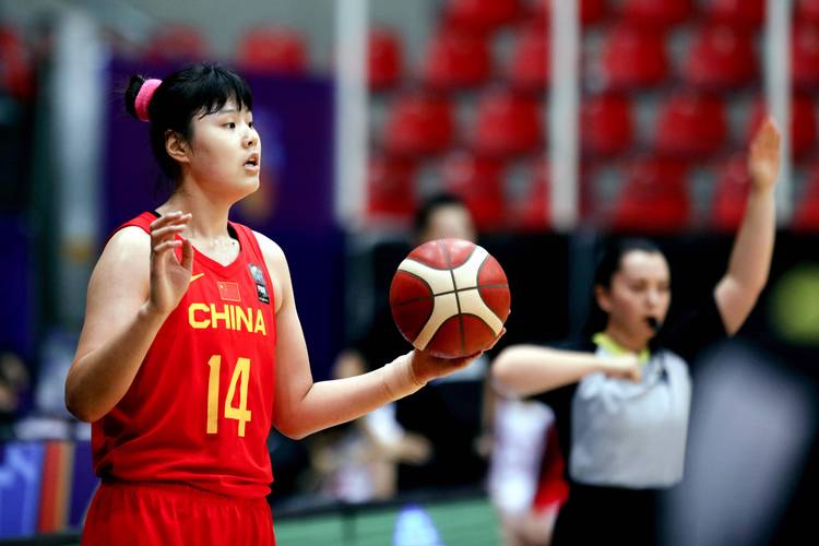 23年12月14 CBA山西vs深圳比赛直播:女子篮球李月汝干什么去了，是否生小孩了吧？