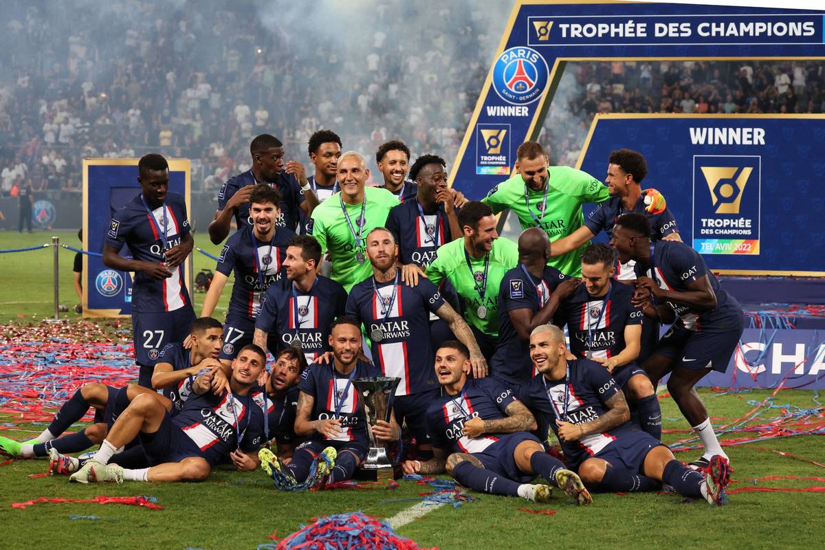 大巴黎是英超球队吗:大巴黎连续三年止步欧冠16强，大巴黎到达哪里出现问题？